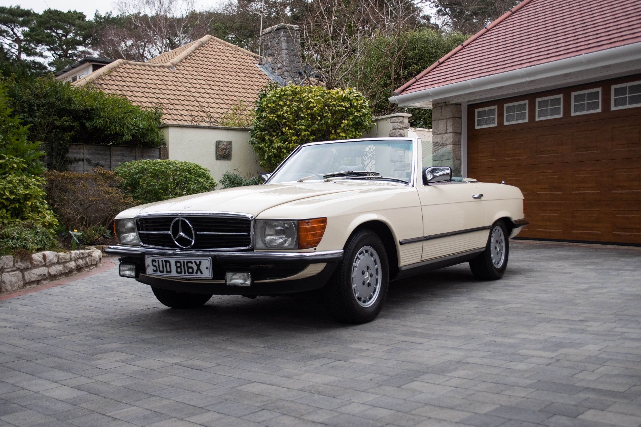 1981 Mercedes-Benz 280SL (R107)
