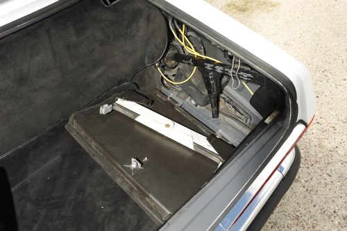 1989 Mercedes-Benz 300 SL (R107) à vendre (picture 110 of 211)