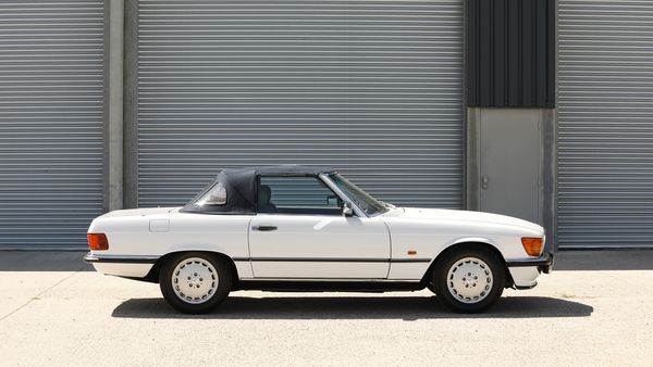 1989 Mercedes-Benz 300 SL (R107) For Sale (picture :index of 13)