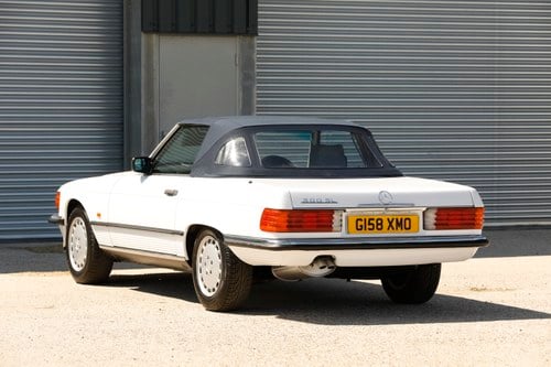 1989 Mercedes-Benz 300 SL (R107) à vendre (picture 21 of 211)