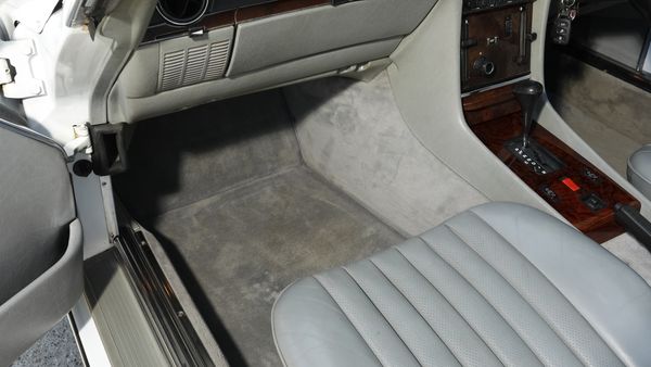 1989 Mercedes-Benz 300 SL (R107) For Sale (picture :index of 59)
