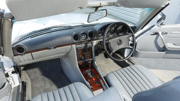 1989 Mercedes-Benz 300 SL (R107) For Sale (picture :index of 82)