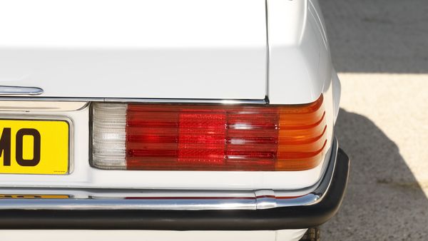 1989 Mercedes-Benz 300 SL (R107) For Sale (picture :index of 130)