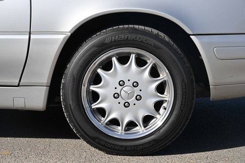 1997 Mercedes-Benz R129 SL320 24V En venta (imagen 37 de 187)