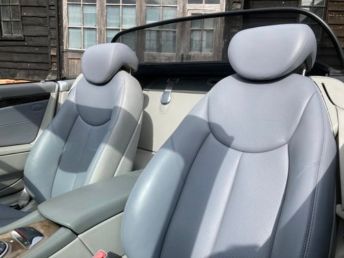 2006 Mercedes SL 350 Convertible à vendre (picture 31 of 93)