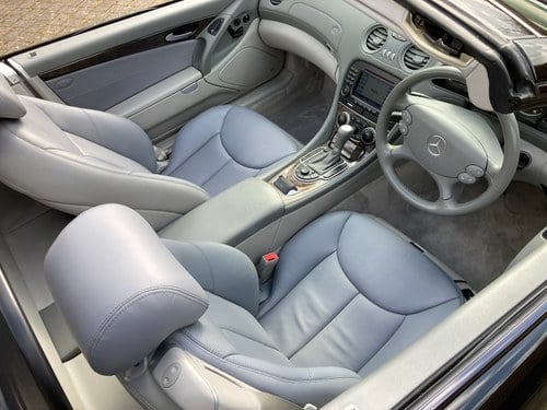 2006 Mercedes SL 350 Convertible à vendre (picture 27 of 93)