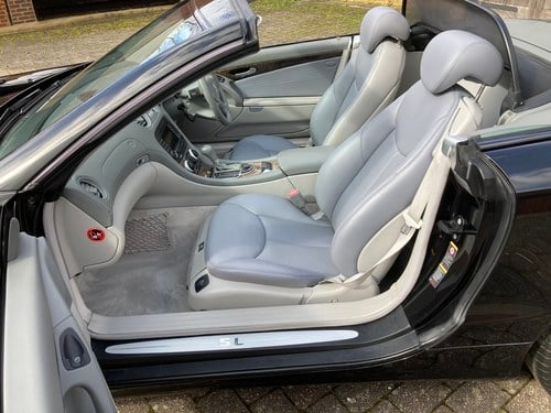 2006 Mercedes SL 350 Convertible à vendre (picture 25 of 93)