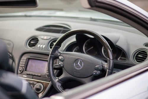 2005 Mercedes SL350 For Sale (picture 28 of 122)