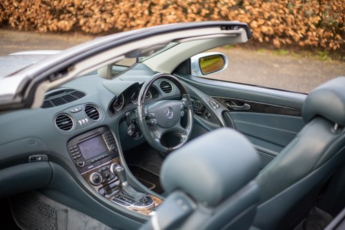 2005 Mercedes SL350 For Sale (picture 41 of 122)