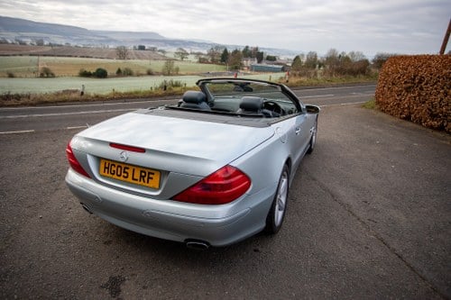2005 Mercedes SL350 For Sale (picture 5 of 122)