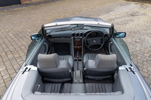 1989 Mercedes-Benz 500 SL In vendita (immagine 44 di 210)