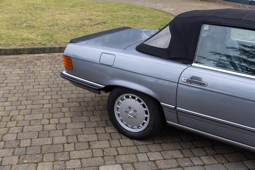 1989 Mercedes-Benz 500 SL In vendita (immagine 155 di 210)