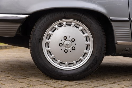 1989 Mercedes-Benz 500 SL In vendita (immagine 27 di 210)