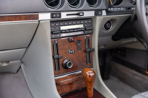 1989 Mercedes-Benz 500 SL In vendita (immagine 59 di 210)