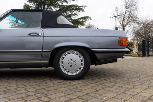1989 Mercedes-Benz 500 SL In vendita (immagine 124 di 210)