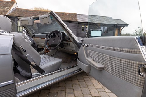 1989 Mercedes-Benz 500 SL In vendita (immagine 40 di 210)