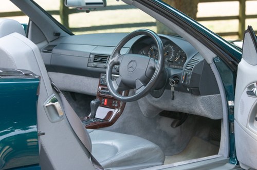 1996 Mercedes-Benz SL 500 In vendita (immagine 18 di 64)