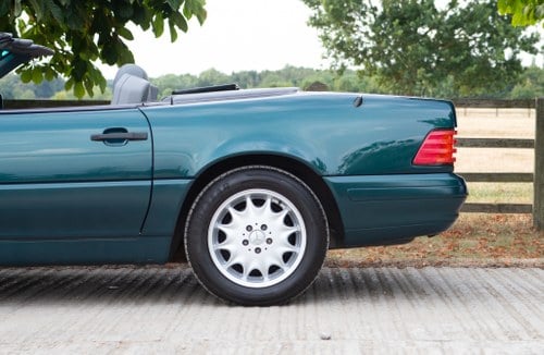 1996 Mercedes-Benz SL 500 In vendita (immagine 13 di 64)