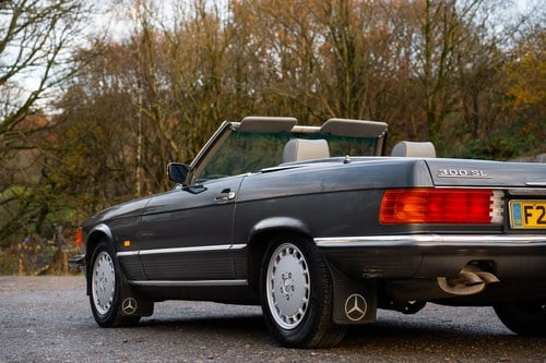 1988 Mercedes-Benz 300SL R107 En venta (imagen 104 de 156)