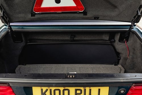 1991 Mercedes-Benz SL320 (R129) For Sale (picture 53 of 123)