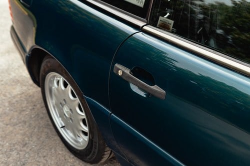 1991 Mercedes-Benz SL320 (R129) For Sale (picture 83 of 123)