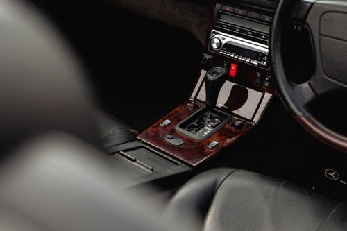 1991 Mercedes-Benz SL320 (R129) For Sale (picture 44 of 123)