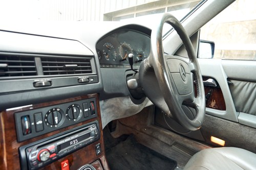 1995 Mercedes-Benz SL320 R129 En venta (imagen 70 de 198)