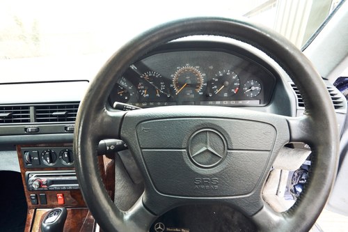 1995 Mercedes-Benz SL320 R129 En venta (imagen 59 de 198)