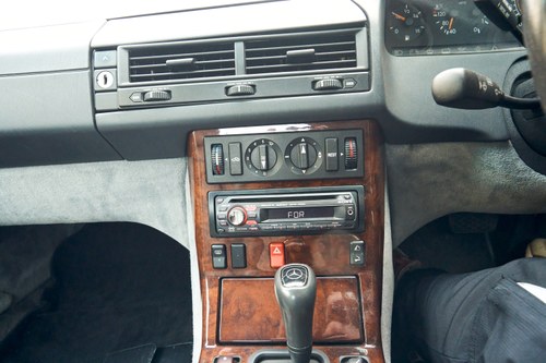 1995 Mercedes-Benz SL320 R129 En venta (imagen 61 de 198)