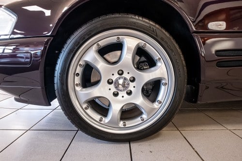 2001 Mercedes-Benz R129 SL320 Designo For Sale (picture 22 of 110)