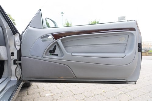 1999 Mercedes-Benz SL320 (R129) à venda (imagem 122 de 252)