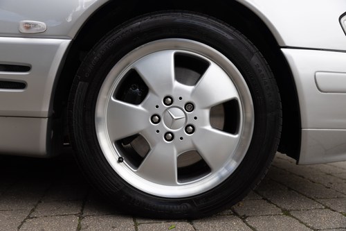 1999 Mercedes-Benz SL320 (R129) à venda (imagem 54 de 252)