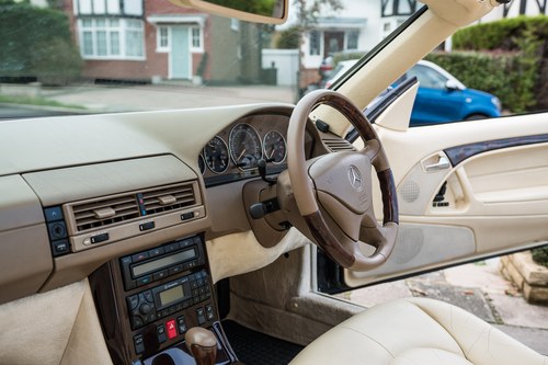 2001 Mercedes-Benz SL320 (R129) zum Verkauf (Bild 54 von 122)