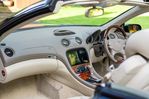 2005 Mercedes Benz SL500 auto (R230) zum Verkauf (Bild 58 von 142)