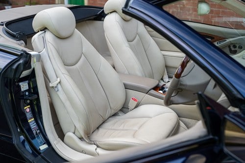 2005 Mercedes Benz SL500 auto (R230) zum Verkauf (Bild 32 von 142)