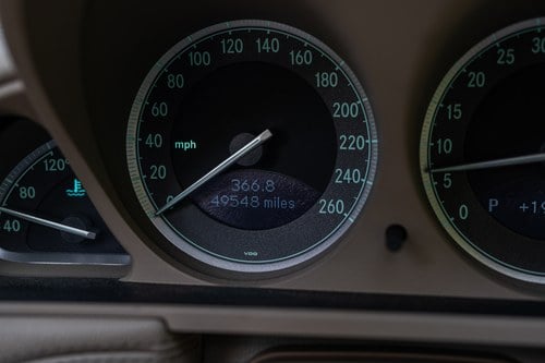 2005 Mercedes Benz SL500 auto (R230) zum Verkauf (Bild 61 von 142)