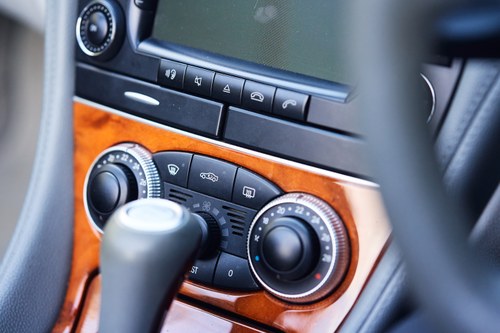 2005 Mercedes-Benz SL500 R230 In vendita (immagine 75 di 159)