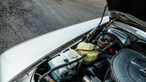 1986 Mercedes-Benz SL500 (R107) In vendita (immagine 126 di 195)