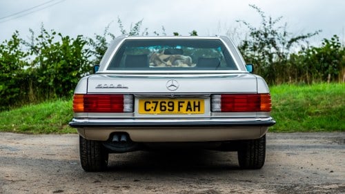 1986 Mercedes-Benz SL500 (R107) In vendita (immagine 10 di 195)