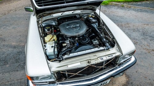 1986 Mercedes-Benz SL500 (R107) In vendita (immagine 123 di 195)