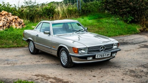 1986 Mercedes-Benz SL500 (R107) In vendita (immagine 2 di 195)