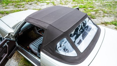 1986 Mercedes-Benz SL500 (R107) In vendita (immagine 102 di 195)