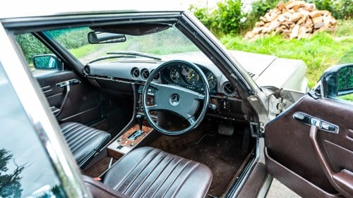 1986 Mercedes-Benz SL500 (R107) In vendita (immagine 17 di 195)