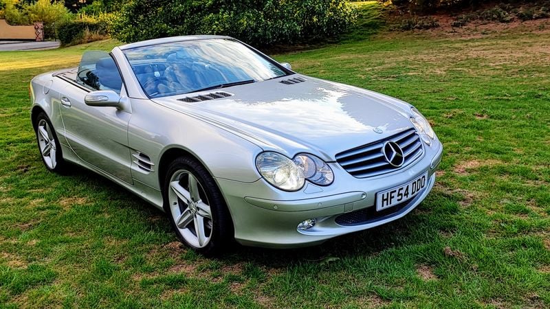 2004 Mercedes-Benz SL500 (R230) For Sale (picture 1 of 129)