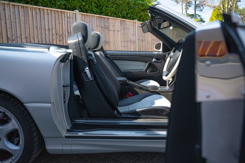 2001 Mercedes-Benz SL500 Silver Arrow (R129) Auto à vendre (picture 66 of 209)