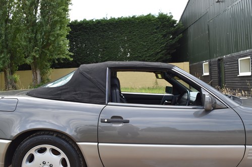 1991 Mercedes-Benz 500 SL (R129) à vendre (picture 58 of 99)