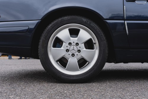 1999 Mercedes-Benz SL500 (R129) In vendita (immagine 49 di 175)