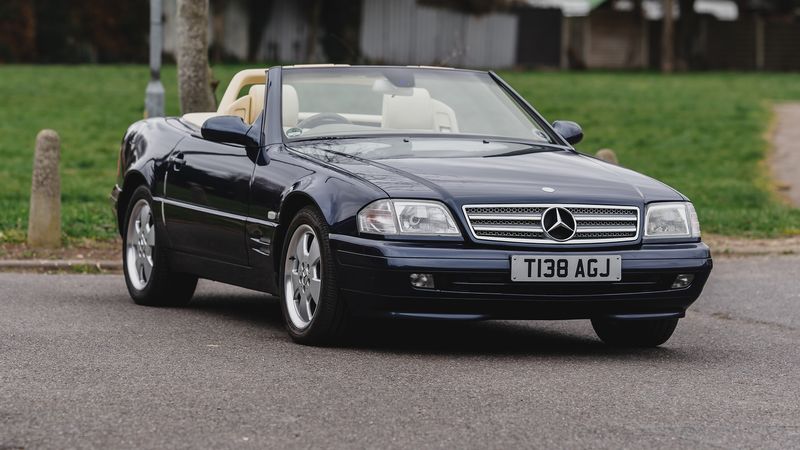 1999 Mercedes-Benz SL500 (R129) For Sale (picture 1 of 175)