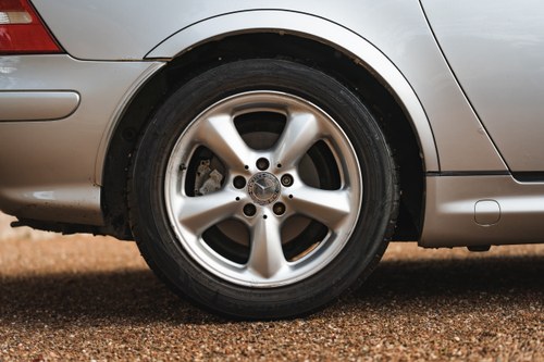 NO RESERVE - 2004 Mercedes-Benz SLK 320 AMG (R170) For Sale (picture 14 of 102)