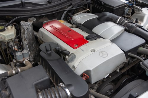 2001 Mercedes-Benz SLK230 Kompressor zum Verkauf (Bild 93 von 128)